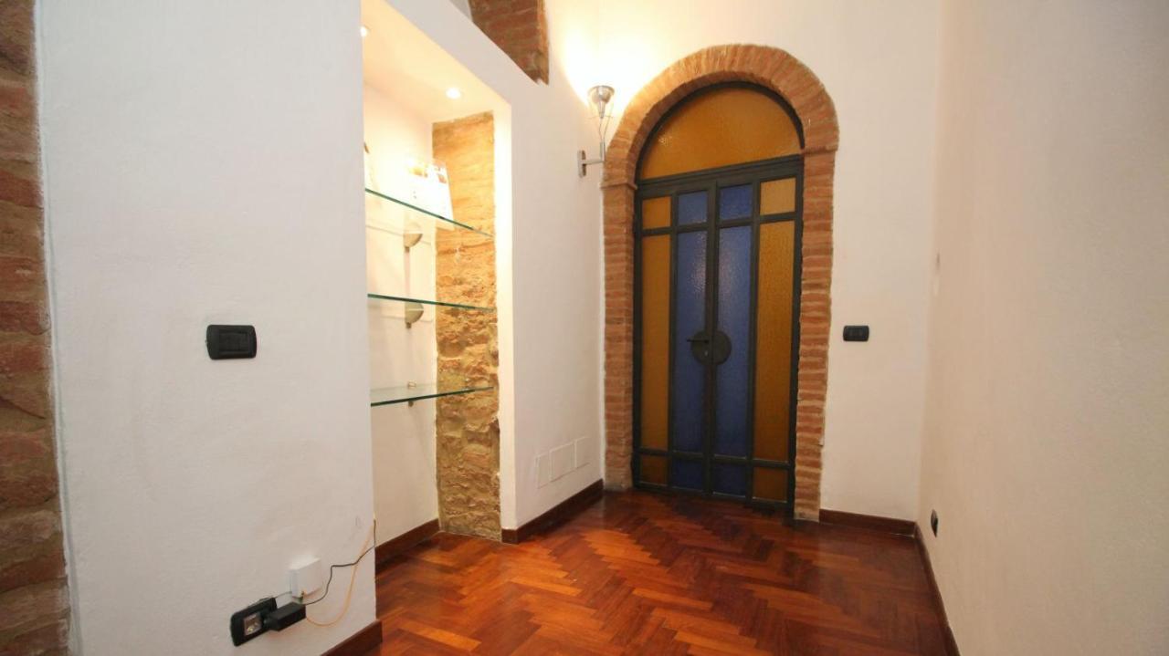 Logge Del Papa Apartment Siena Eksteriør billede